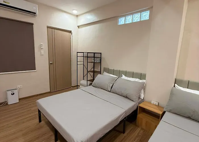 Unit A Near Ayala Mall Circuit 旅馆