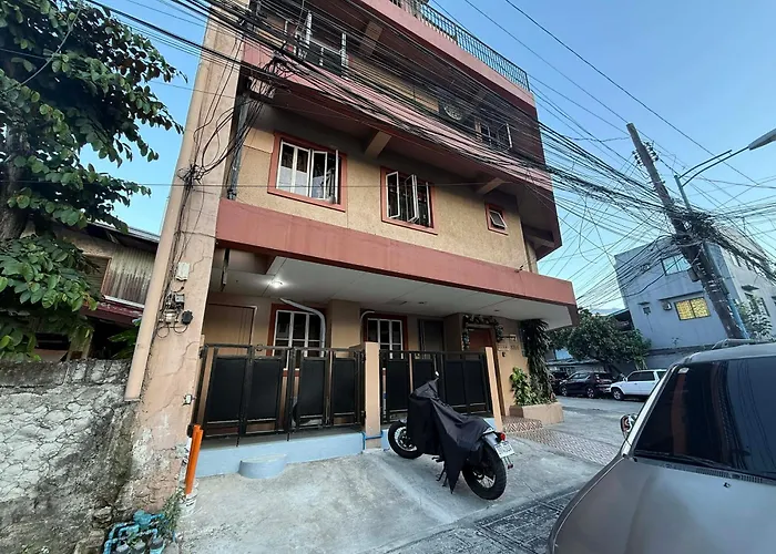 Unit A Near Ayala Mall Circuit